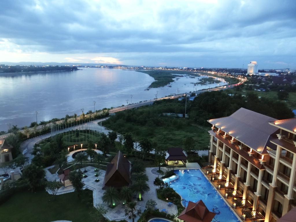 Landmark Mekong Riverside Hotel Vientiane Exterior photo